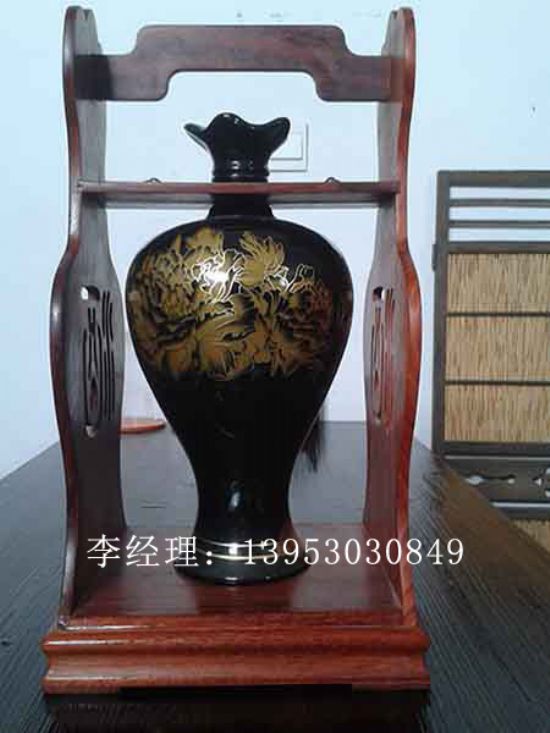 點擊查看詳細信息<br>標題：白酒提籃 閱讀次數(shù)：2398