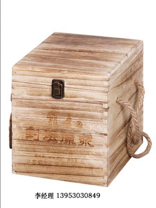 點(diǎn)擊查看詳細(xì)信息<br>標(biāo)題：白酒酒壇 閱讀次數(shù)：1571